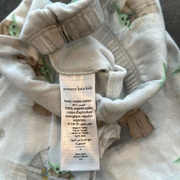 Pottery Barn Kids size 4 Star Wars The Mandalorian Grogu (Baby Yoda) Pajama Set - Picture 10 of 12